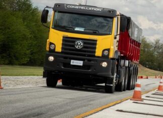 Novo VW Constellation 33.460 para uso off road e misto