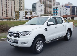 Ranger XLT: intermediária com alma topo de linha