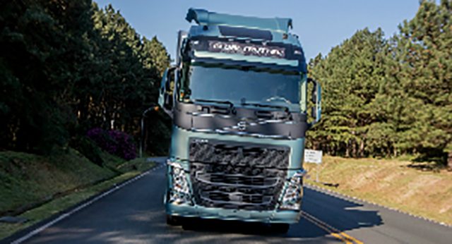 FH 13 540 8X4T