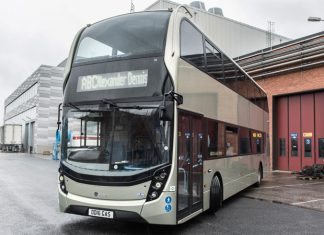 Scania testa Double Deck com motor Euro VI a gás