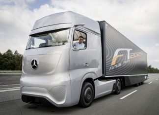 Mercedes celebra 60 anos de olho no futuro