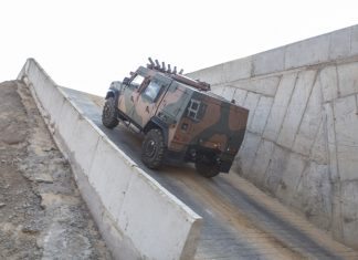 LMV é o novo blindado 4×4 do Exército Brasileiro LMV mostra capacidade de subir na rampa do Campo de Provas da Iveco