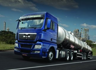 TGX era novidade Premium da MAN em 2012