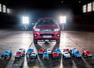 “Invencível”: desafio coloca mini-Hilux vs. Hilux