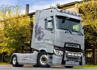 ‘Real Steel’ é filho único personalizado da Renault Trucks