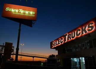 SelecTrucks: MB inaugura segunda loja de usados