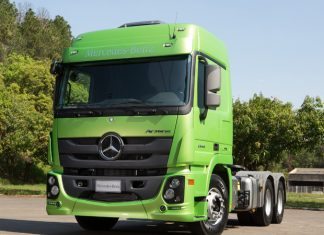 Mercedes-Benz revê 2015 e aumenta preços em 2016