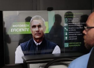 Navig vai de ônibus