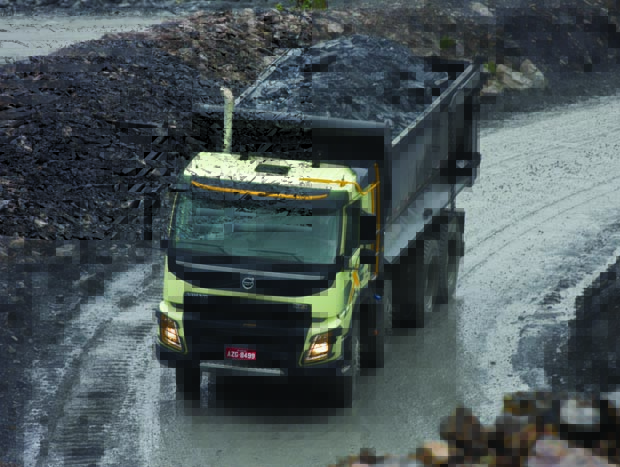 Novo Volvo FMX MAX tem mais capacidade de carga para mineração e