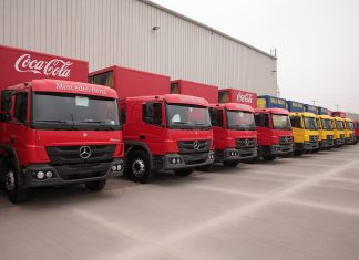 MB Brasil vende 37 caminhões Atego para o Peru; modelos recebem motor Euro III