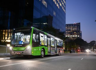 Volvo lança chassis B250R e B330R com plataforma global B8R