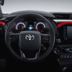 Toyota Hilux GR-S painel
