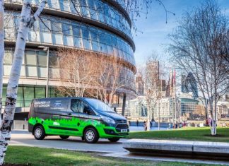 Ford amplia programa de teste com vans híbridas