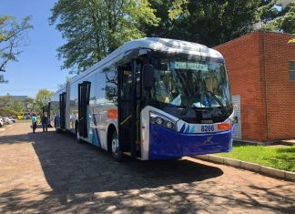 Metra teste novo articulado em Sampa