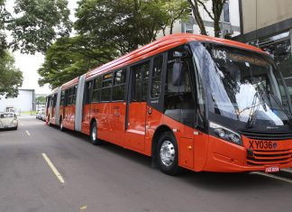Scania quebra hegemonia da Volvo em Curitiba com venda de seis biarticulados com carroceria Caio