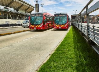 BRT da Colômbia renova frota com ônibus brasileiro e dá salto em qualidade e tecnologia