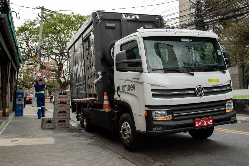VW e-Delivery em entrega de bebidas para a Ambev