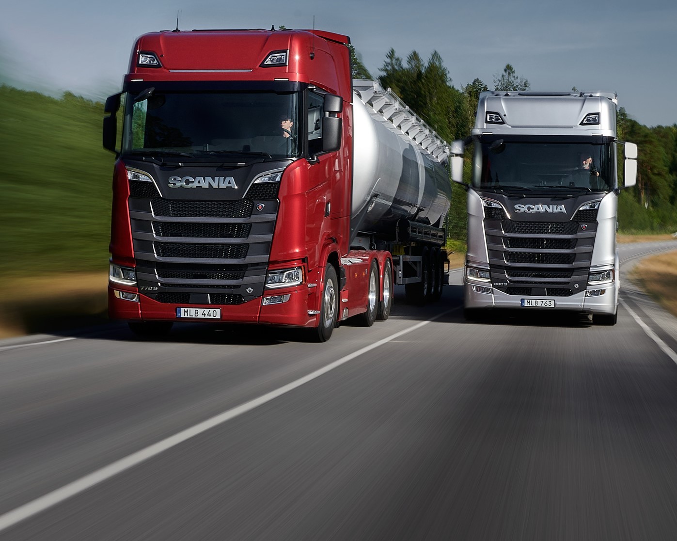 Atualizado com fichas técnicas e fotos do novo Scania V8 com potência até  770 cv - Transporte Mundial