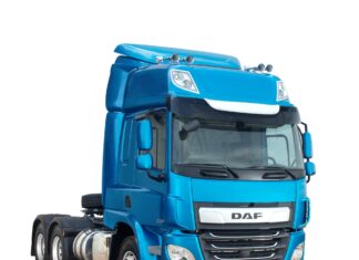 DAF lança novo CF cavalo mecânico, fora de estrada e chassi rígido 8×2