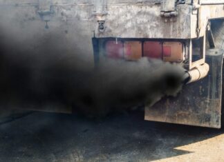 Projeto quer acabar com venda de caminhão e ônibus diesel no Brasil Projeto quer acabar com venda de caminhão e ônibus diesel em 2035