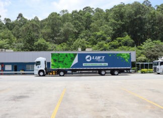 Luft avalia caminhão a gás nas operações rodoviárias Luft avalia caminhão movido a gás nas operações rodoviárias