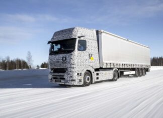 Mercedes-Benz testa eActros no gelo com nova cabine
