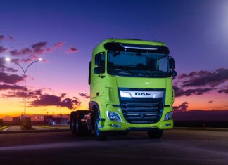 DAF Caminhões lança nova cor para as linhas XF e CF DAF Caminhões lança nova cor para as linhas XF e CF