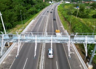 Com pedágio sem cancela caminhões economizam R$ 5 por parada Pedágio Free Flow