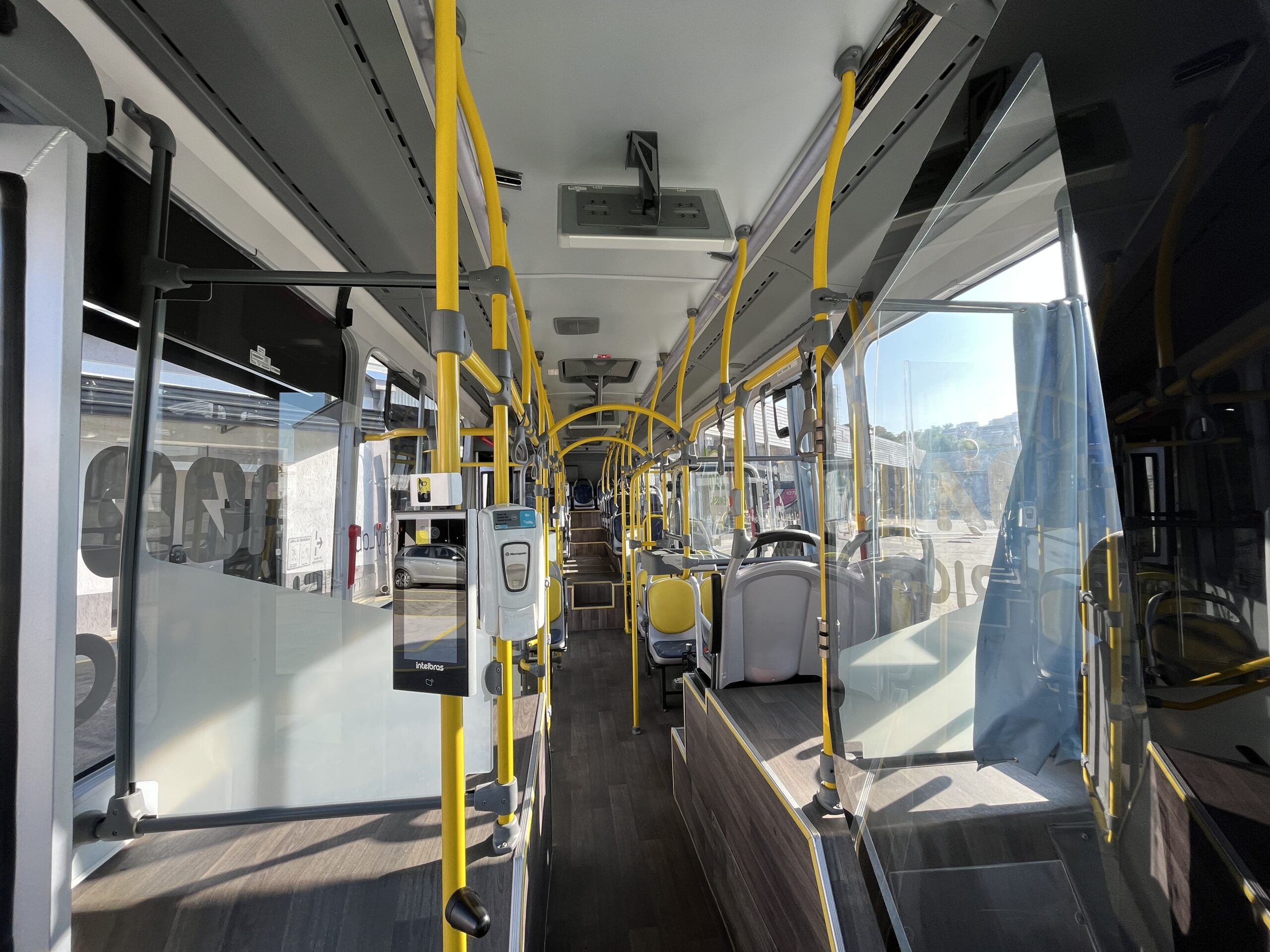 Marcopolo Attivi ônibus elétrico integral começa a rodar em testes