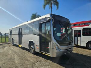 BYD lança ônibus elétrico modelo D9W 