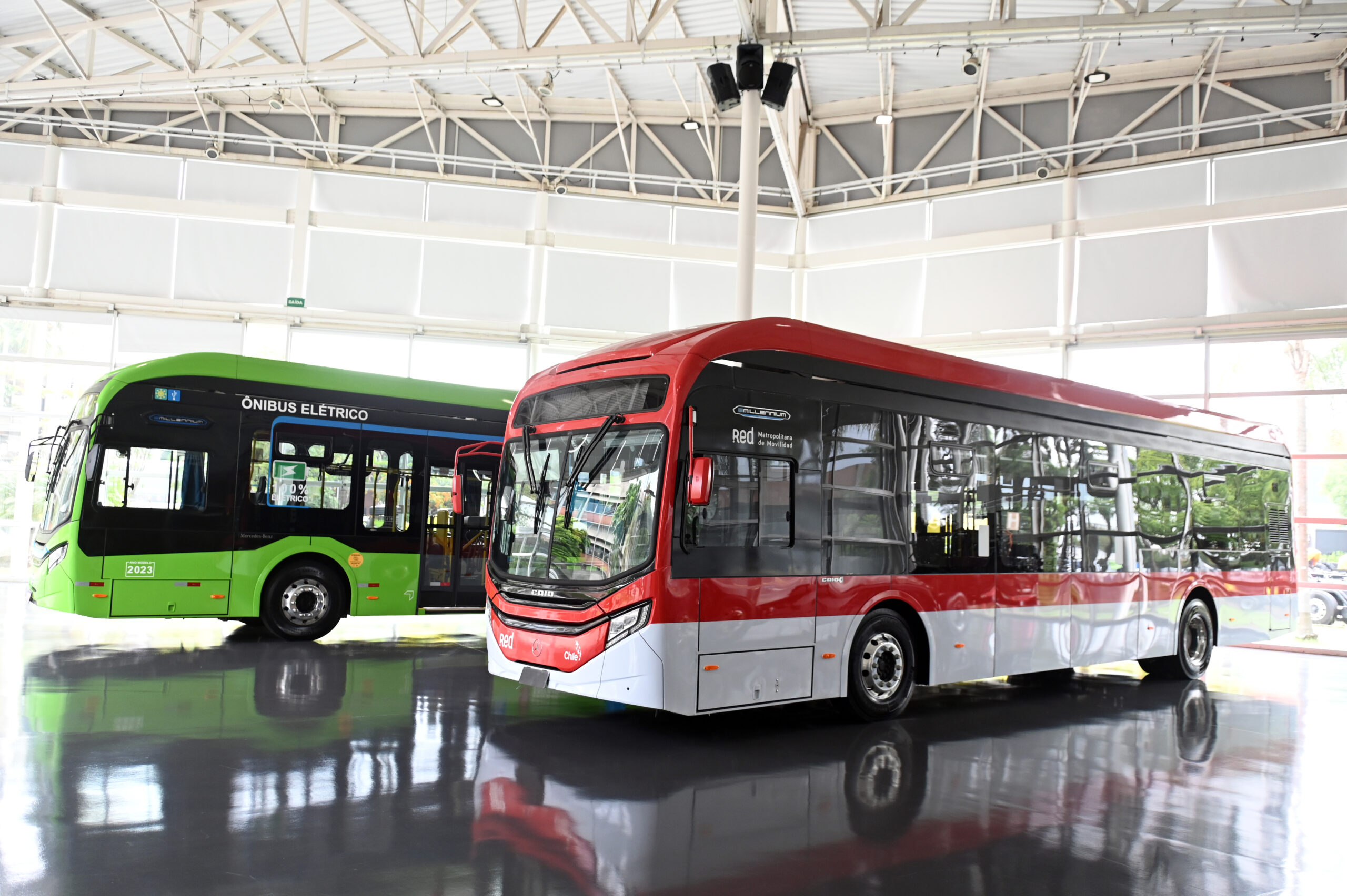 Ônibus Mercedes-Benz eO500U elétrico vai rodar no Chile