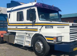 Raro Scania T 113H cabine dupla vai a leilão