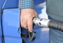 Preço do litro do diesel registra baixa em todo o País, aponta estudo