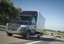 Mercedes-Benz implementa Sprinter Truck com baú feito de garrafa PET