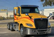 Motor e caixa Scania estreiam nos Estados Unidos em caminhão International