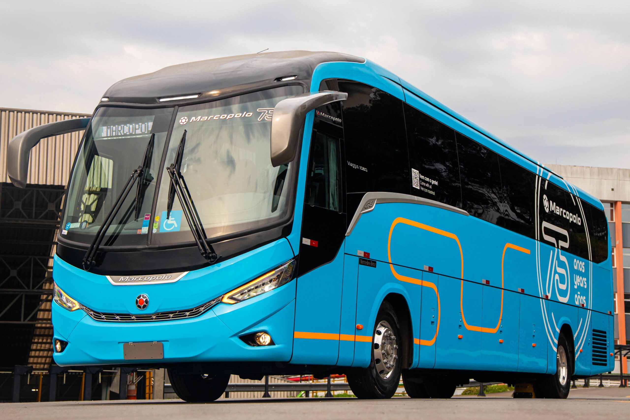 Novo ônibus Marcopolo Viaggio 1050 atende fretamento e turismo