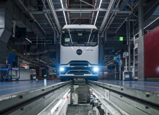 Mercedes-Benz eActros 600 começa a ser produzido em série na Europa