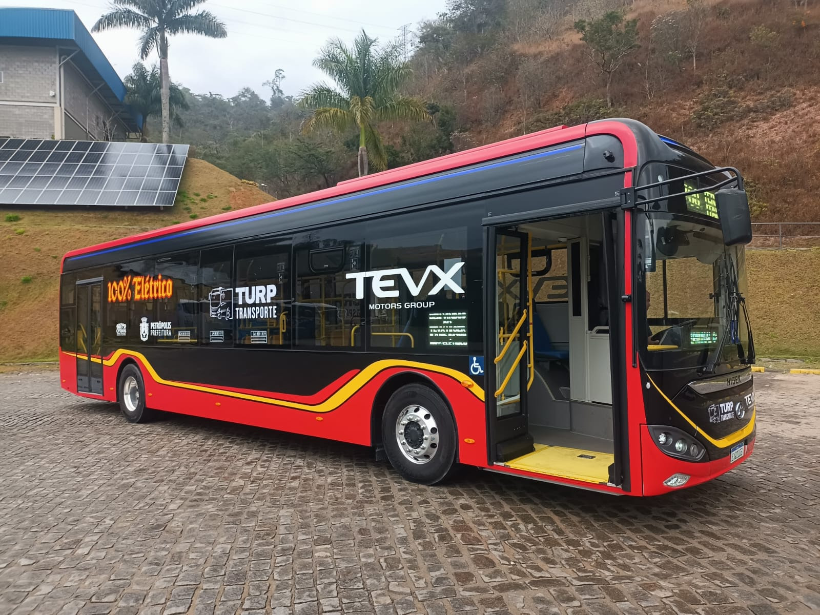 Turp Transporte testa ônibus elétrico TEVX Higer em Petrópolis