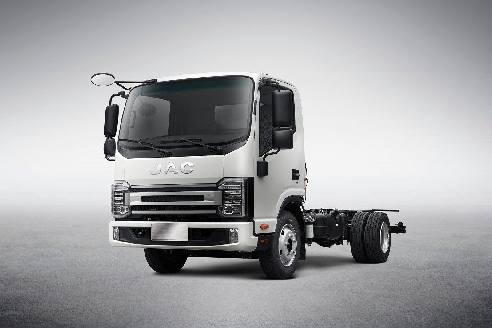 JAC Caminhões da China confirma chegada ao Brasil com linha a diesel