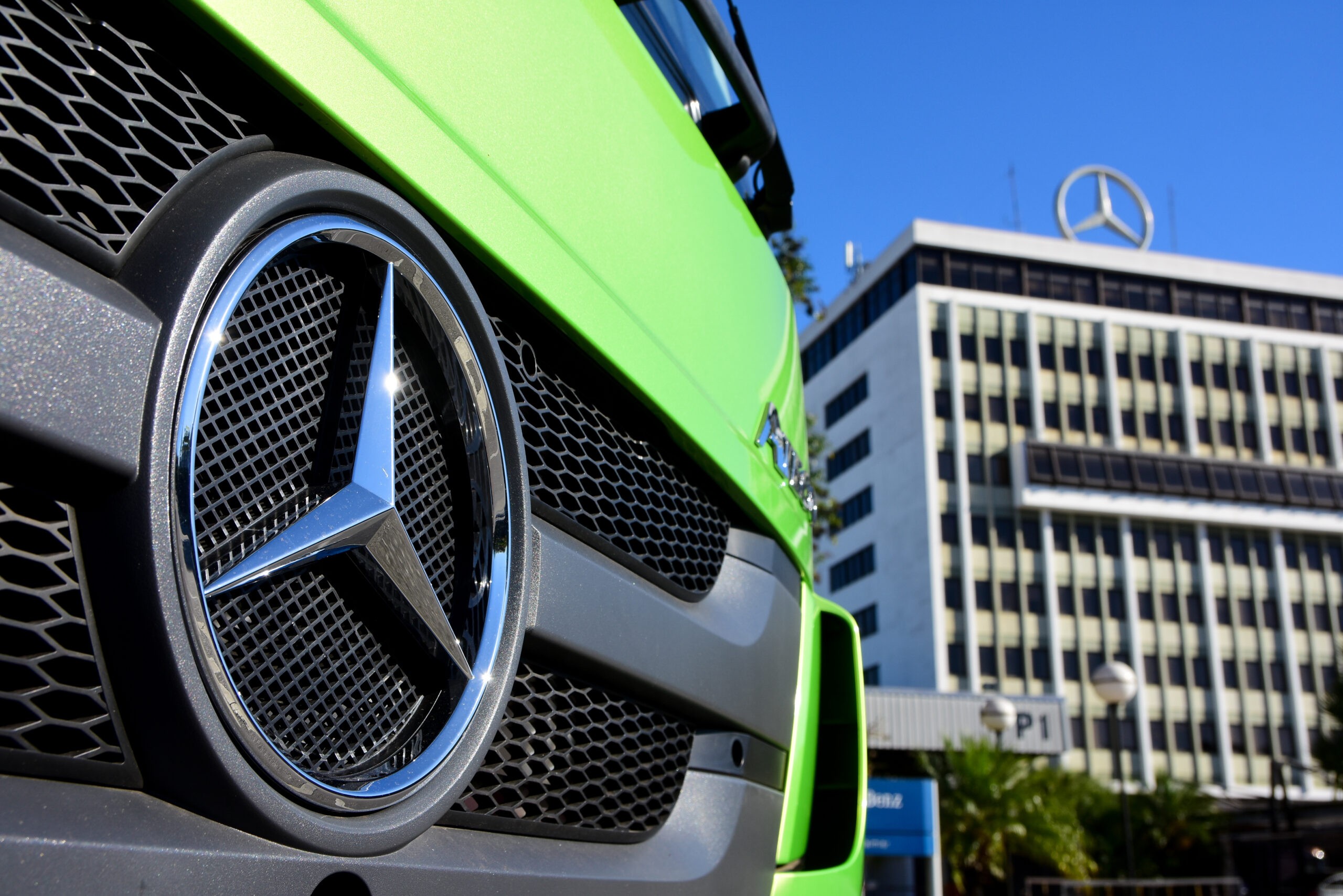 Mercedes-Benz confirma testes com caminhões a gás no Brasil