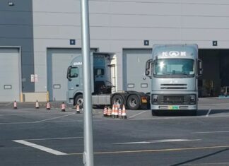 Scania testa caminhões chineses de 1.050 cv e avalia híbridos Scania testa caminhões chineses de 1.050 cv e avalia híbridos