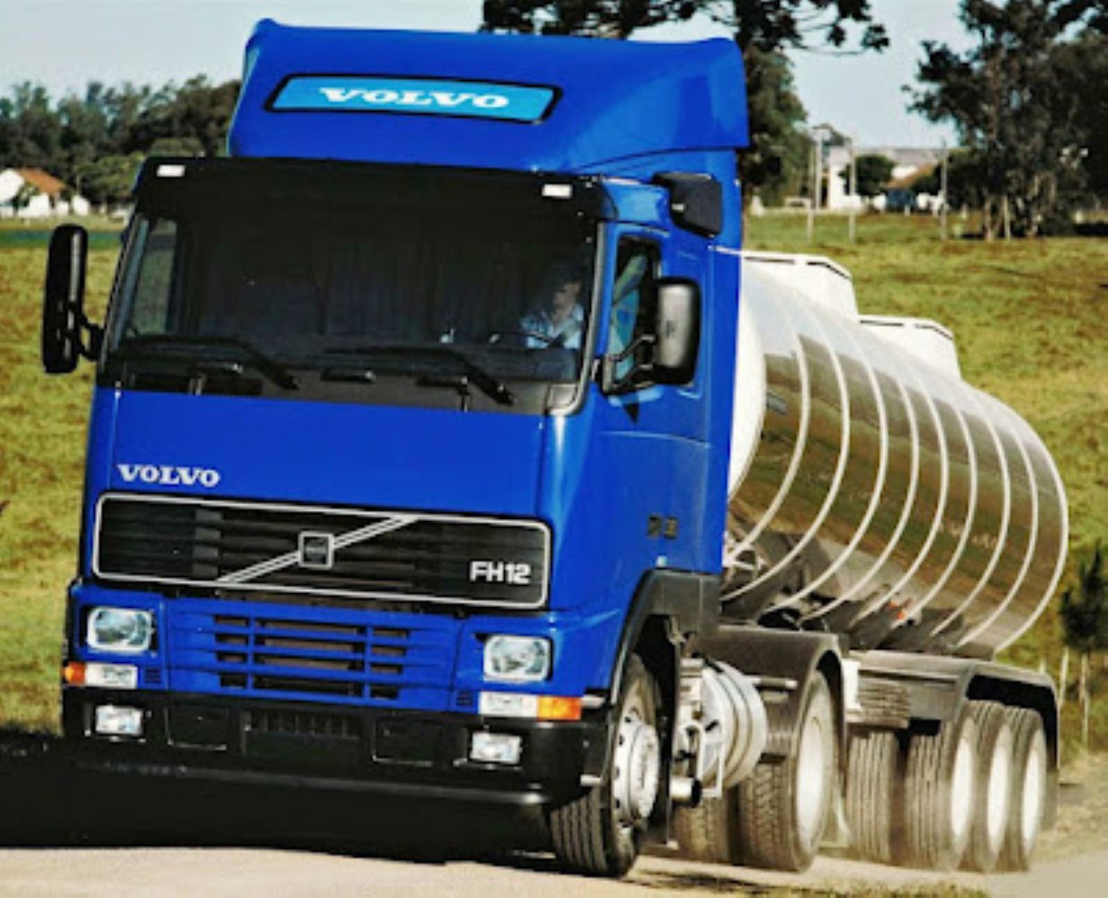 Venda de caminhões usados cresce 26,6% em 2025 e confirma aquecimento