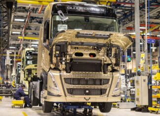 Volvo celebra 500 mil veículos produzidos no Brasil; veja o vídeo Volvo atinge 500 mil veículos produzidos no Brasil