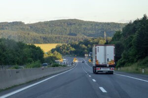 CNT vê melhora tímida nas rodovias, mas rombo logístico persiste