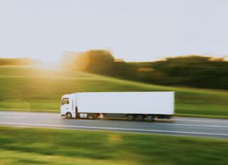 Gestão baseada em dados vai definir a logística em 2026, diz Geotab Gestão baseada em dados deve redefinir a logística do transporte de cargas em 2026