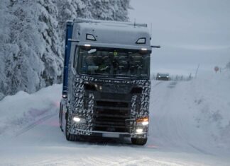 Flagra: Scania surge em testes com câmeras no lugar dos retrovisores Flagra: novo Scania surge em testes na Europa com câmeras no lugar dos retrovisores