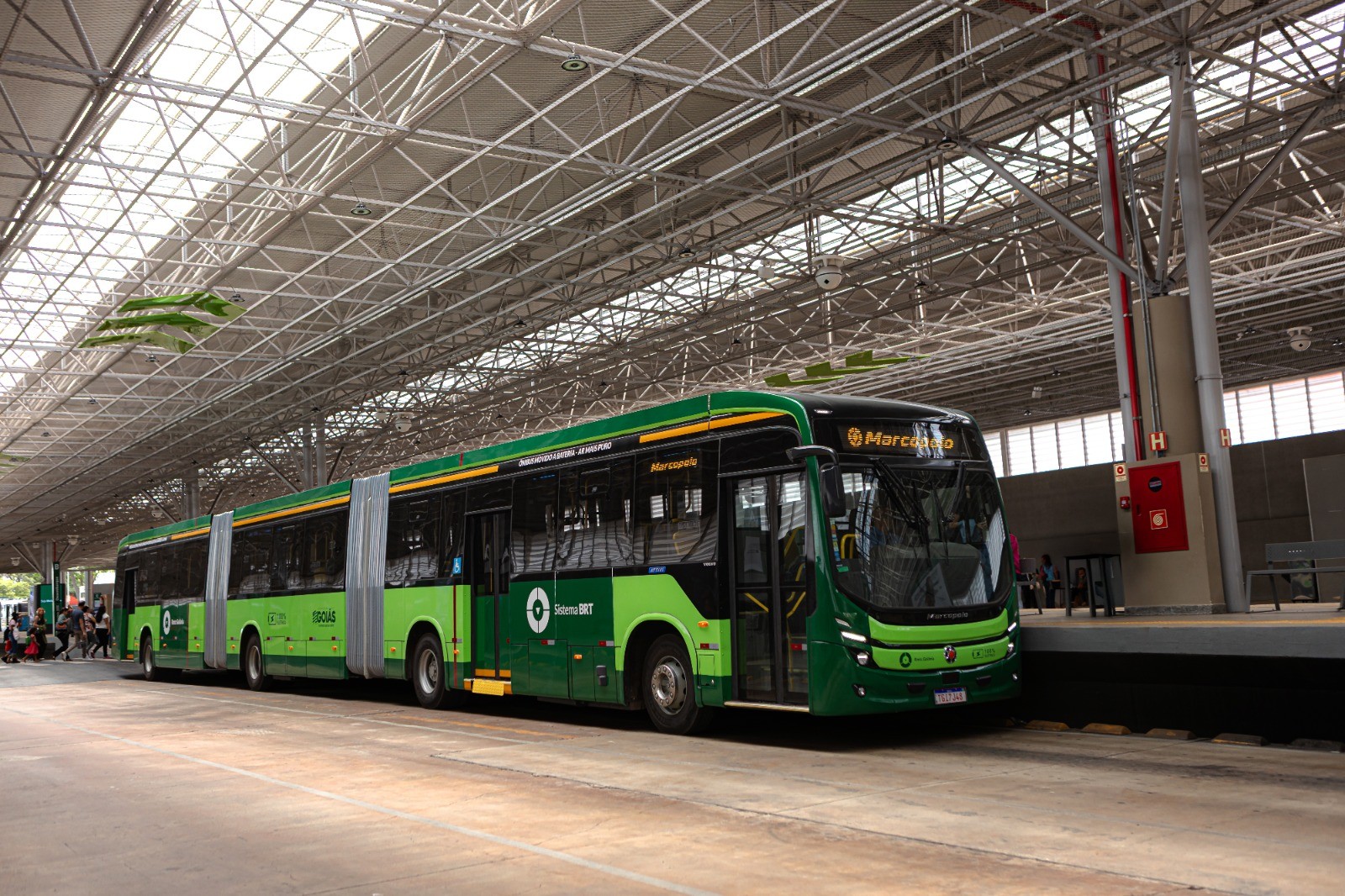  Goiânia/GO inicia a operação com ônibus biarticulados 100% elétricos 