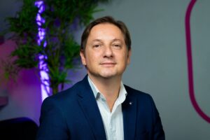 Scania vende três caminhões elétricos e acelera criação de corredores verdes