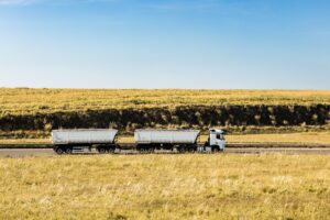 Fiscalização da tabela de frete vai puxar venda de rodotrem e 4º eixo, diz Librelato