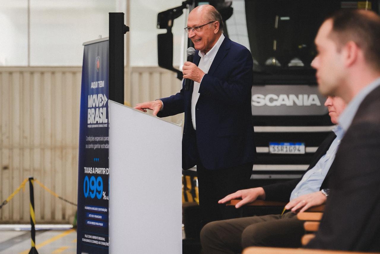 Na Scania, Geraldo Alckmin diz que Move Brasil já liberou R$ 1,9 bi
